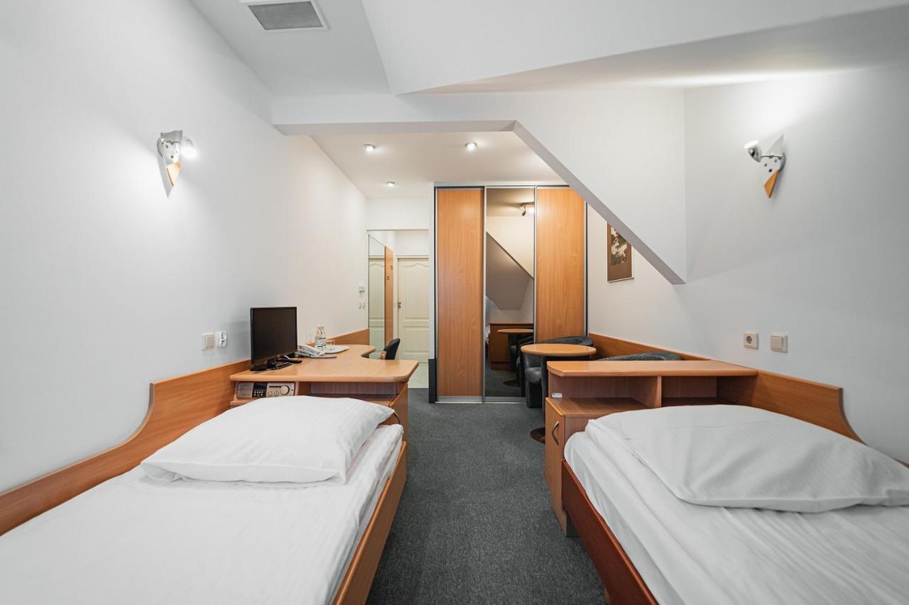 Elita Hotel & Restauracja Iwonicz-Zdrój Eksteriør bilde