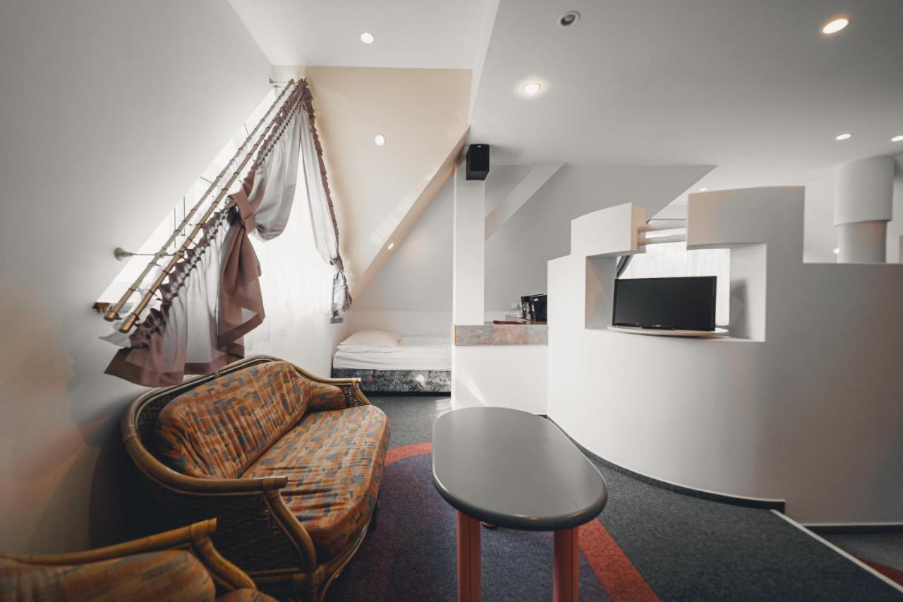 Elita Hotel & Restauracja Iwonicz-Zdrój Eksteriør bilde